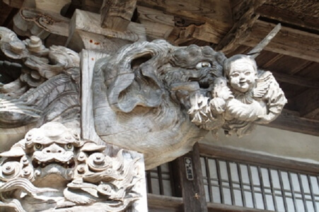 西福寺雲蝶の彫刻